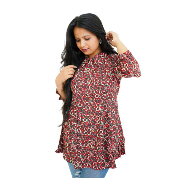 Women's Maroon Printed Tunic With shirt Collar & Three Quarter Sleeves - Sagar store - Image 2